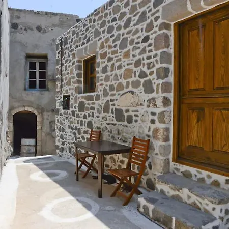 Volcano View Nisyros Tatil Evi Emporeiós