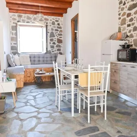 Volcano View Nisyros بيت للعطل Emporeiós